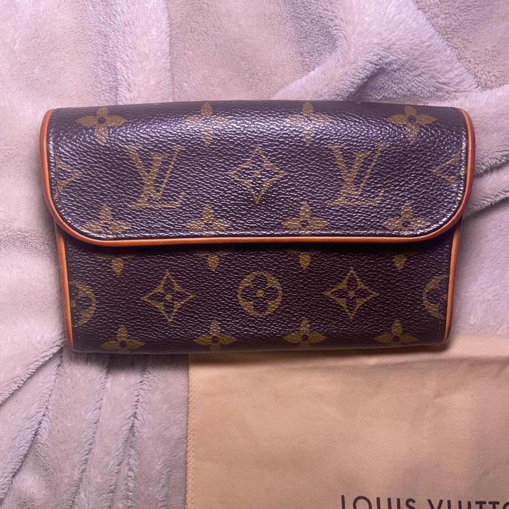 Louis Vuitton Florentine Bum Bag with Tan Trim and Belt- Very Good Condition!